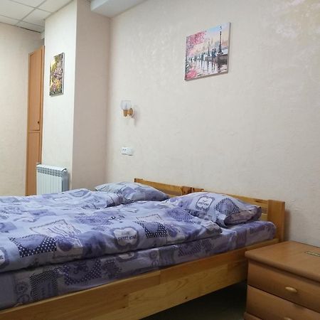 Hop Home Hostel Charkov Buitenkant foto